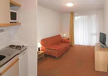 Sejours & Affaires Paris-nanterre 2*