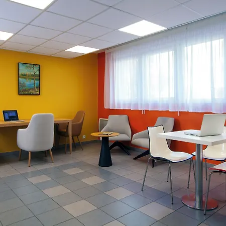 Sejours & Affaires Paris-nanterre Aparthotel 2*