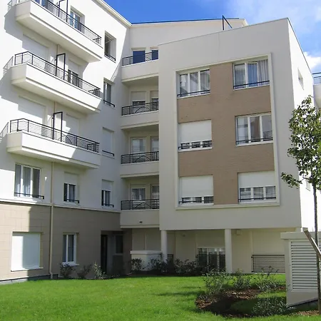 Sejours & Affaires Paris-nanterre Aparthotel 2*